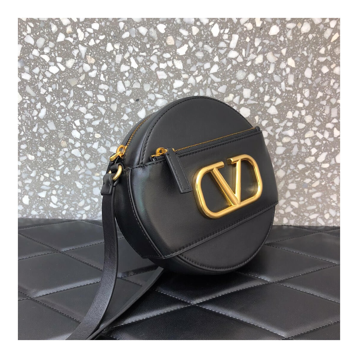 Valentino &#039;VLOGO&#039; Leather Round Crossbody Bag A0088