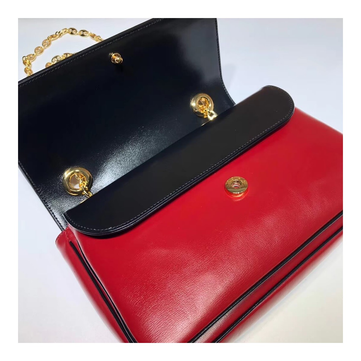 Gucci Leather Small Shoulder Bag 576421