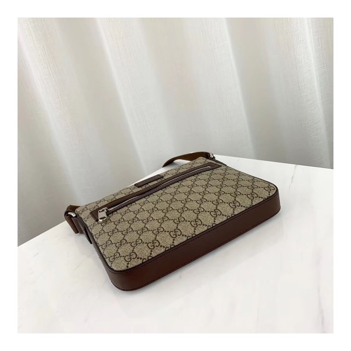 Gucci GG Supreme Messenger 406410