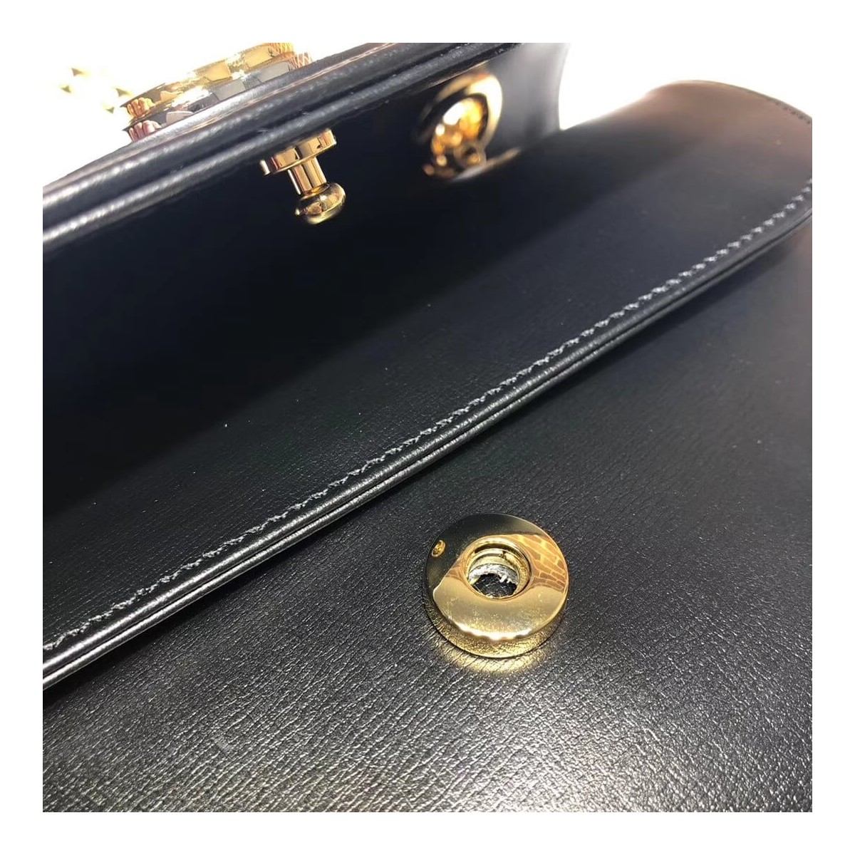 Gucci Leather Small Shoulder Bag 576421