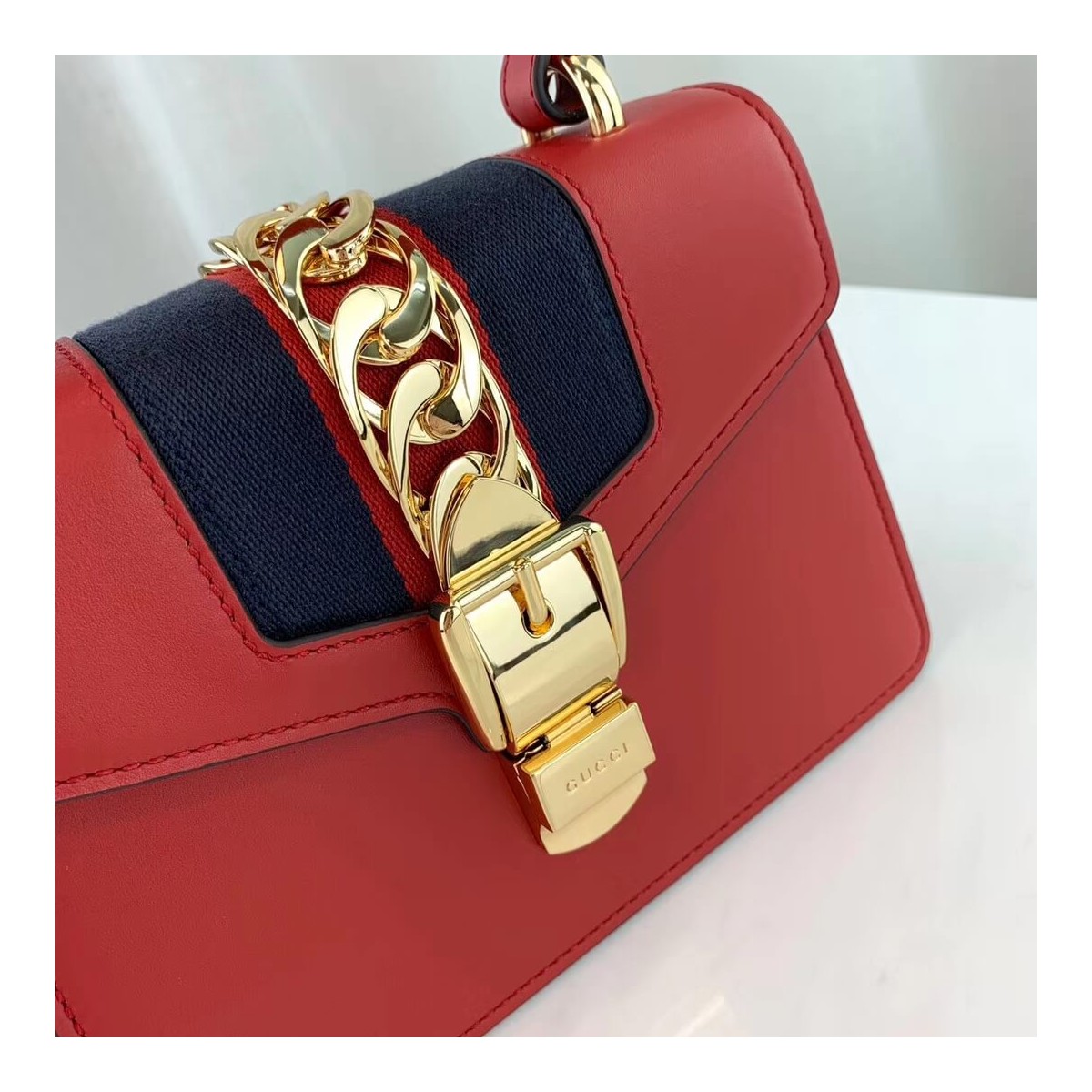 Gucci Sylvie Leather Mini Bag 470270