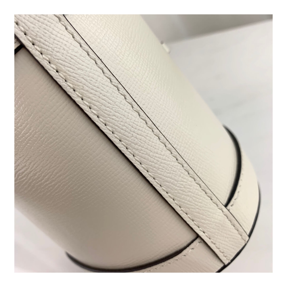 Gucci 1955 Horsebit Bucket Bag 602118 White