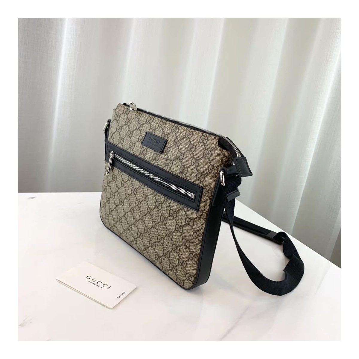 Gucci GG Supreme Messenger 406410