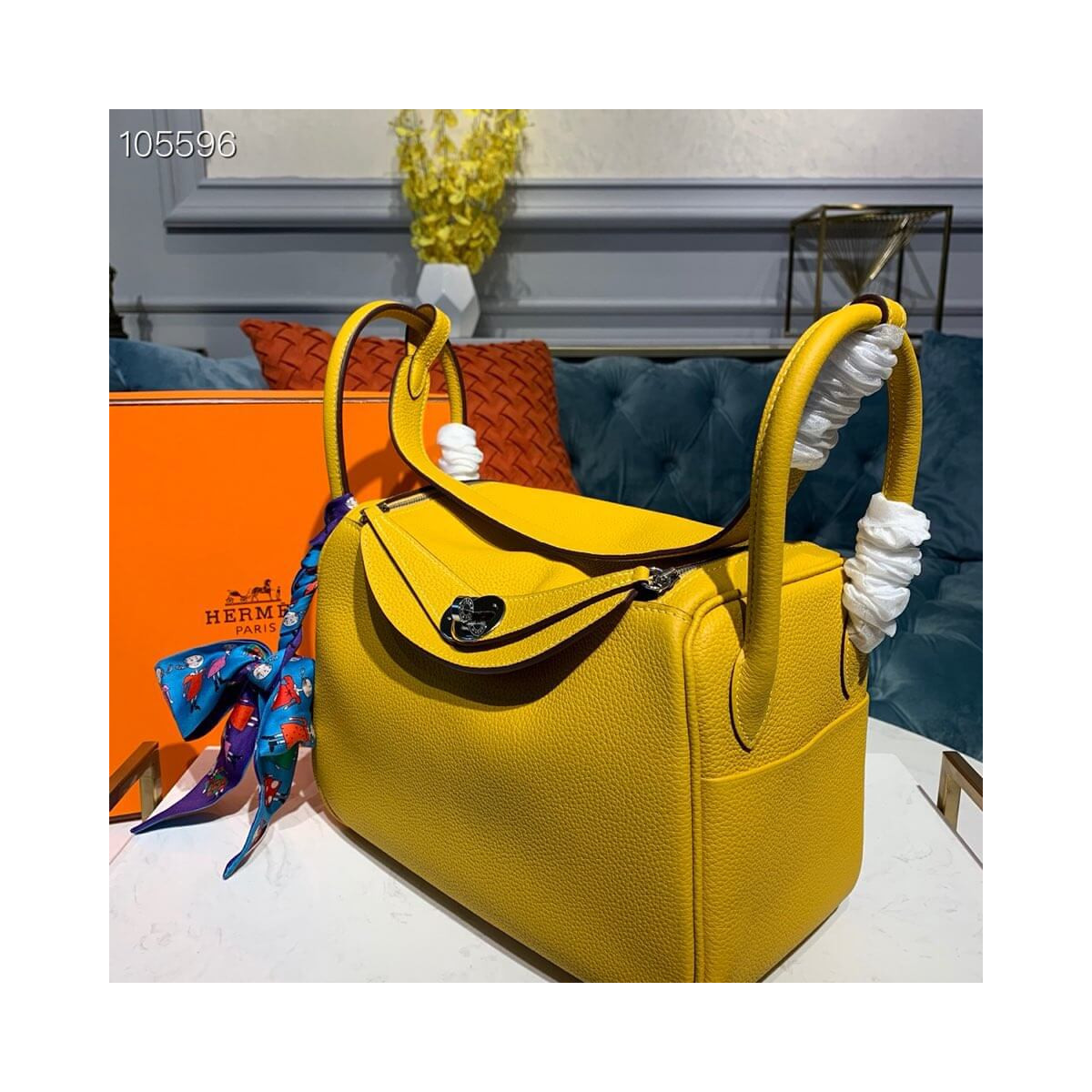 Hermes Lindy 26 Shoulder Bag