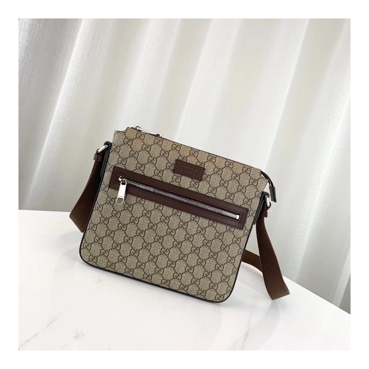 Gucci GG Supreme Messenger 406410