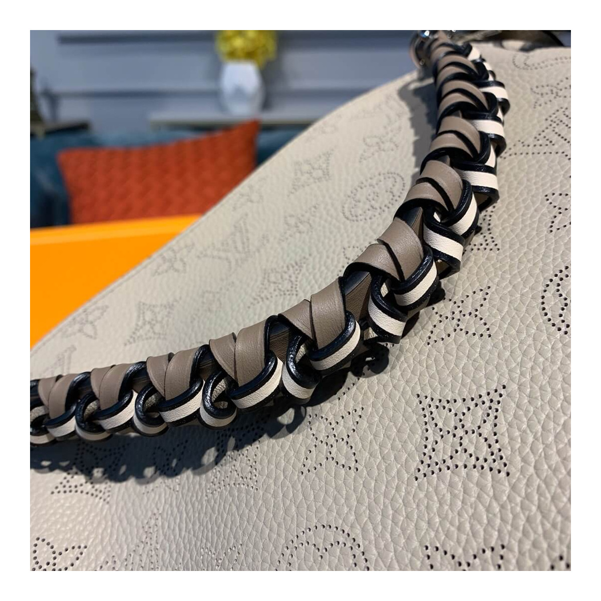 Louis Vuitton Babylone Chain BB M53913