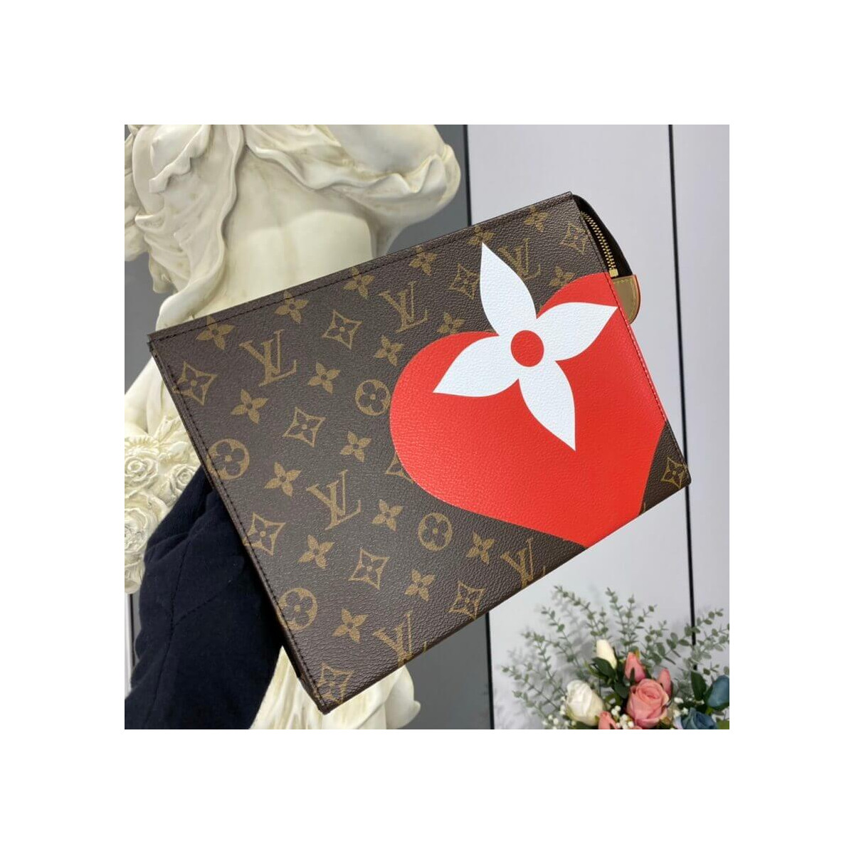 Louis Vuitton Game On Toiletry Pouch 26 M80282