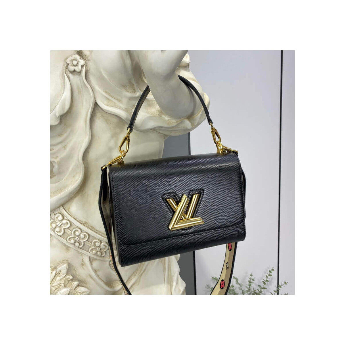 Louis Vuitton Twist MM M57505 M57506