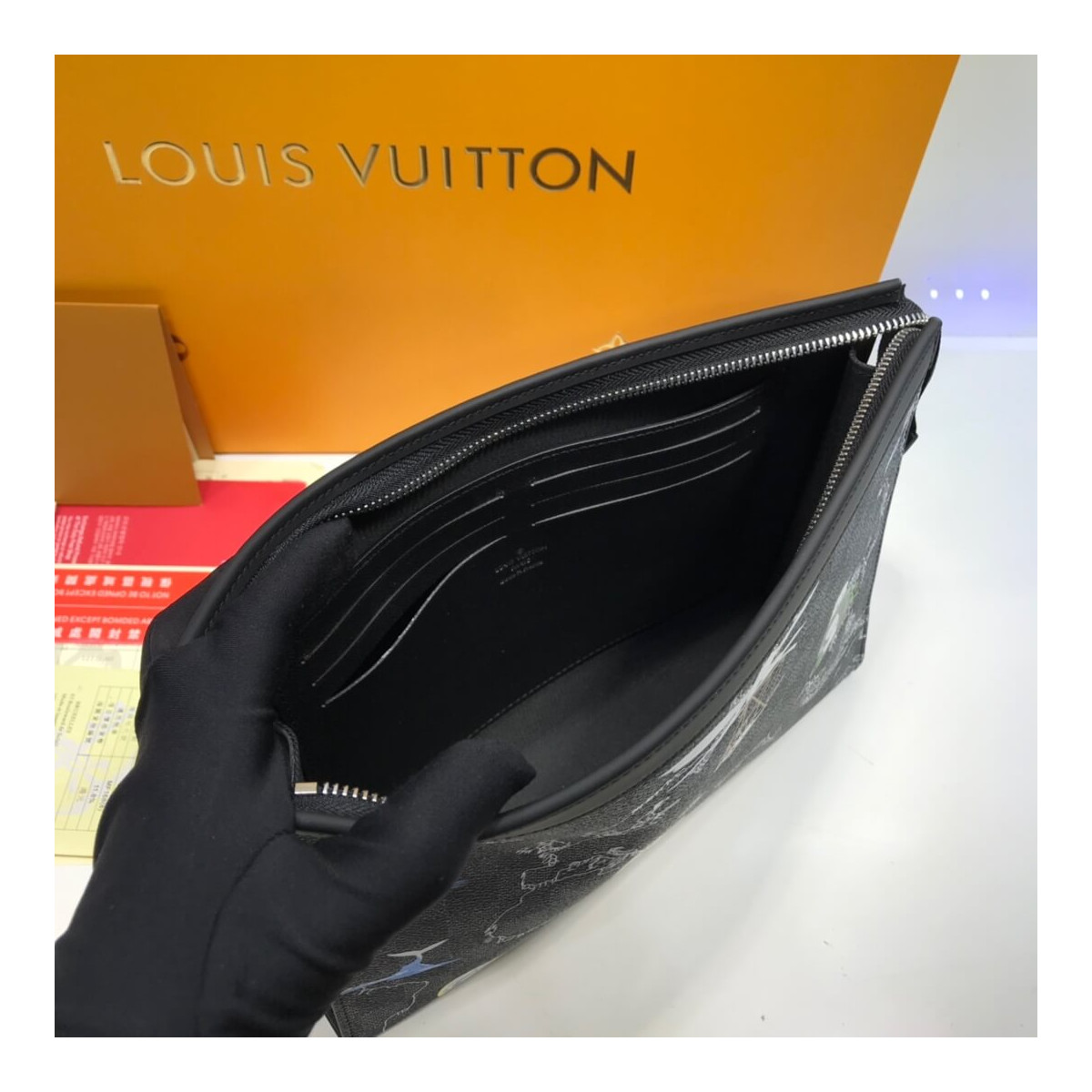 Louis Vuitton Damier Graphite Pochette Voyage MM N40205