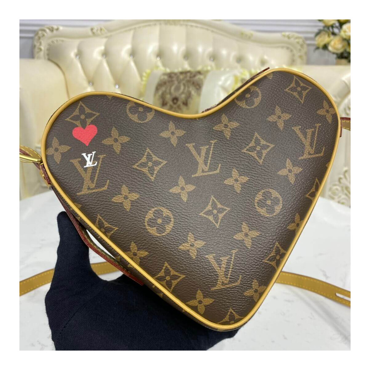 Louis Vuitton Game On Cœur M57456