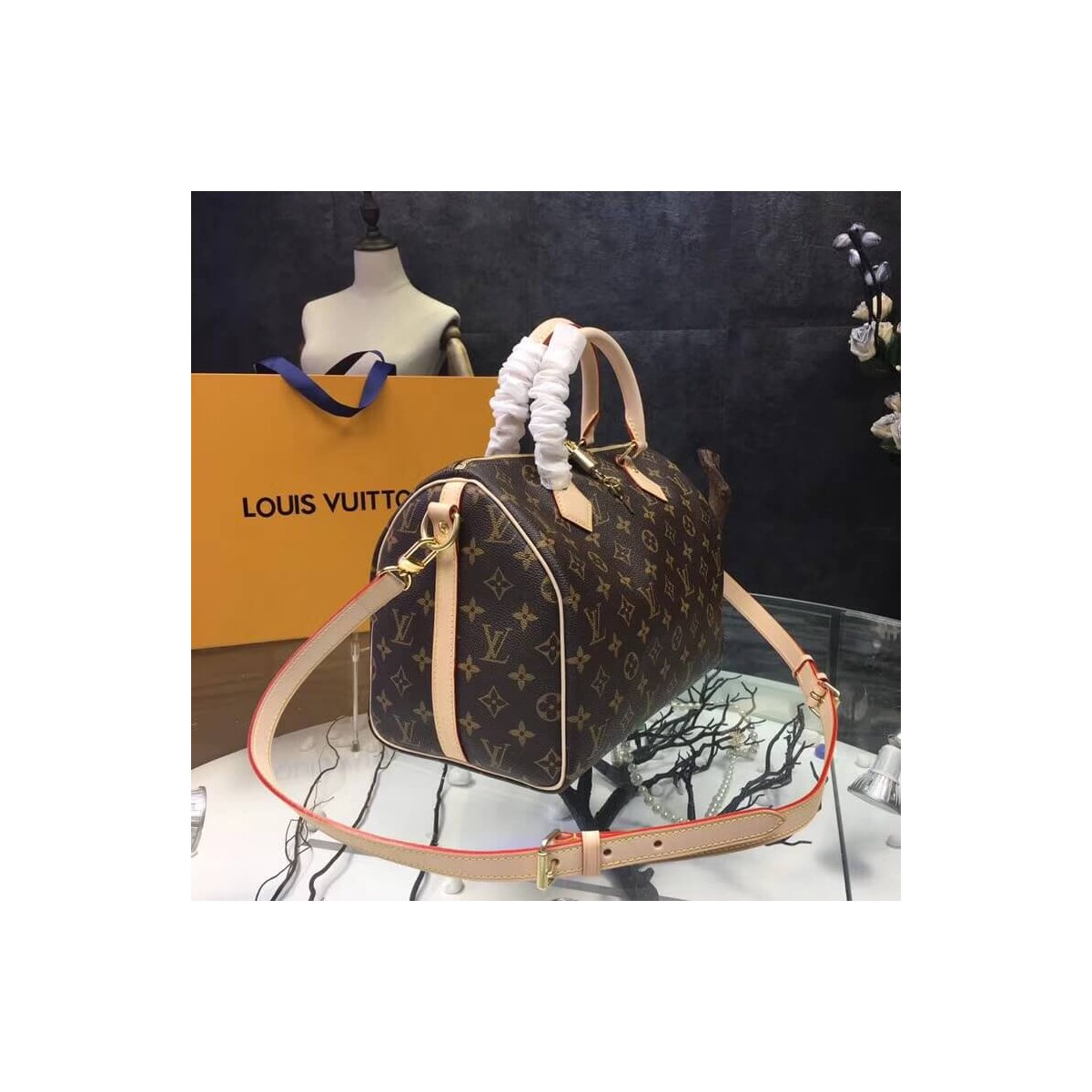 Louis Vuitton Monogram Canvas Speedy Bandouliere 30 M41112