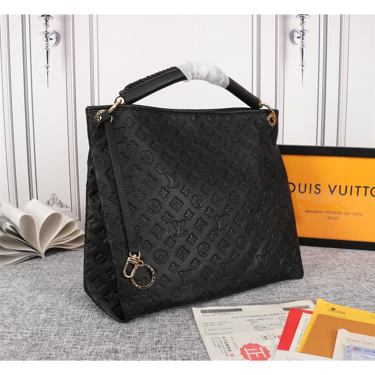 Louis Vuitton Artsy MM M41066 M43237 M43876 M44456