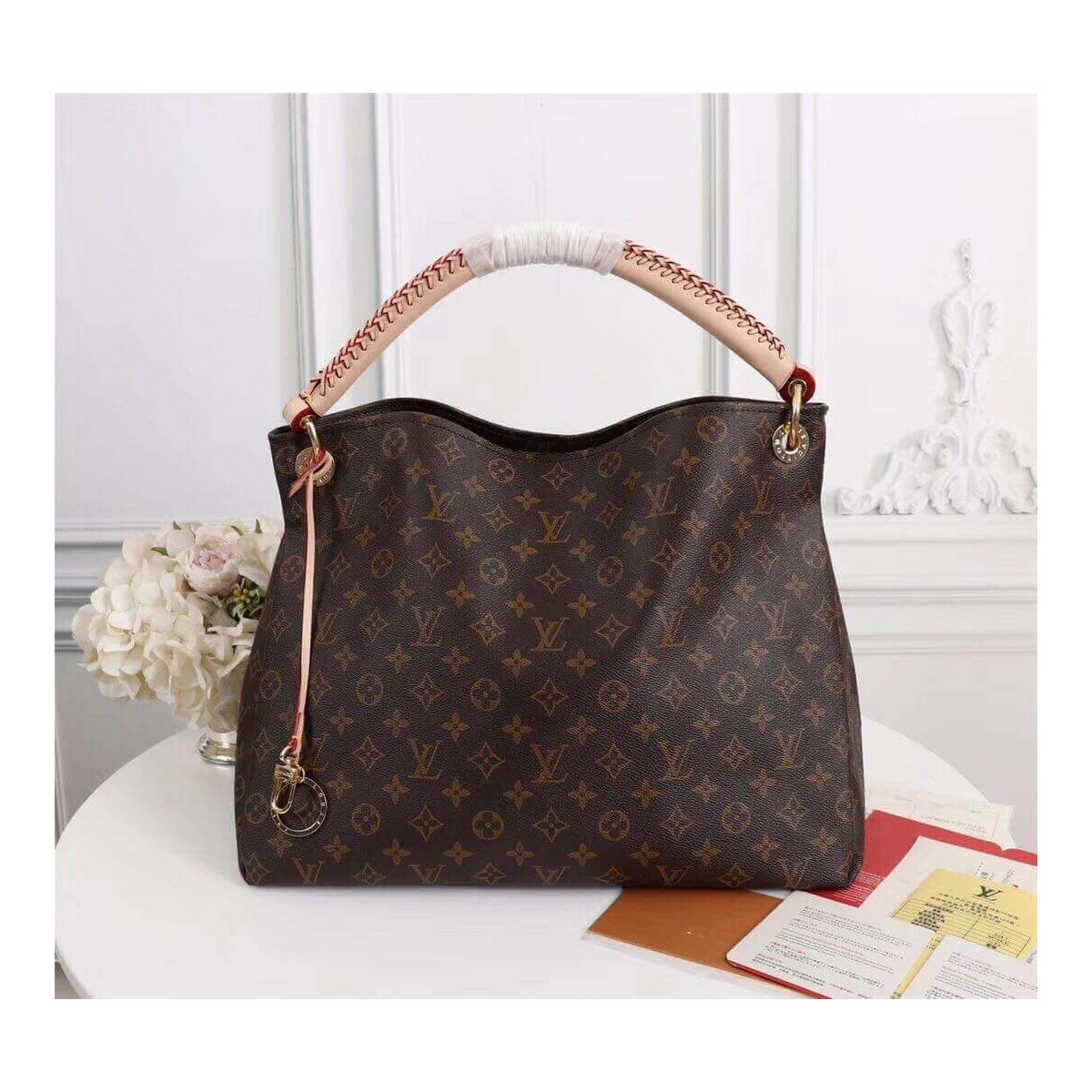 Louis Vuitton Monogram Canvas Artsy MM M40249