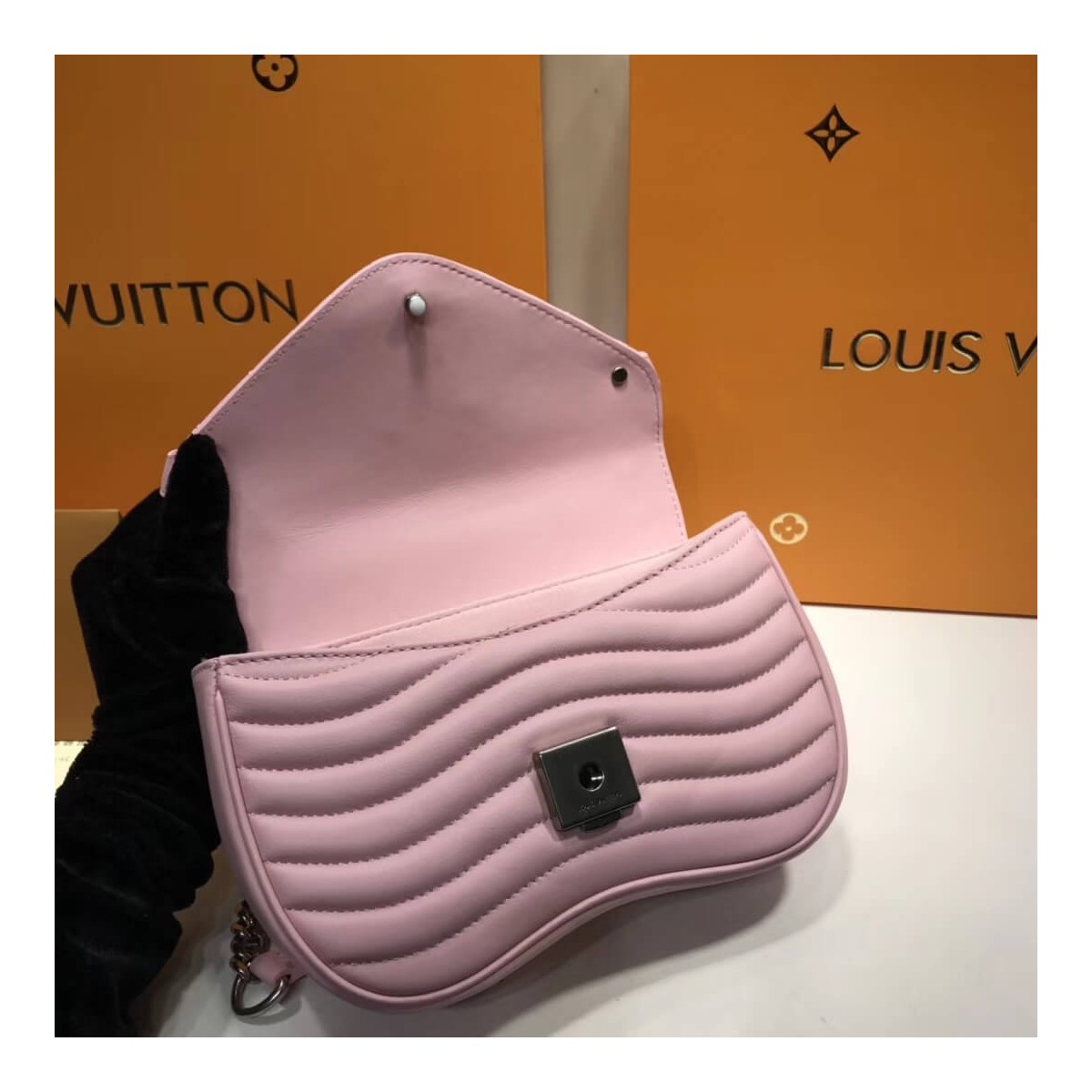 Louis Vuitton New Wave Chain Bag PM M51683