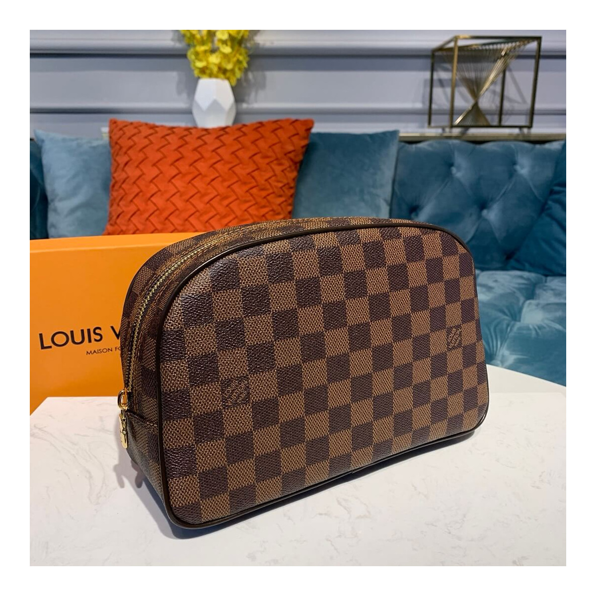 Louis Vuitton Damier Ebene Canvas Toiletry Bag 25 N47624