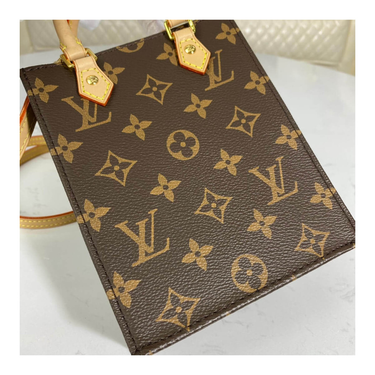 Louis Vuitton Petit Sac Plat M69442