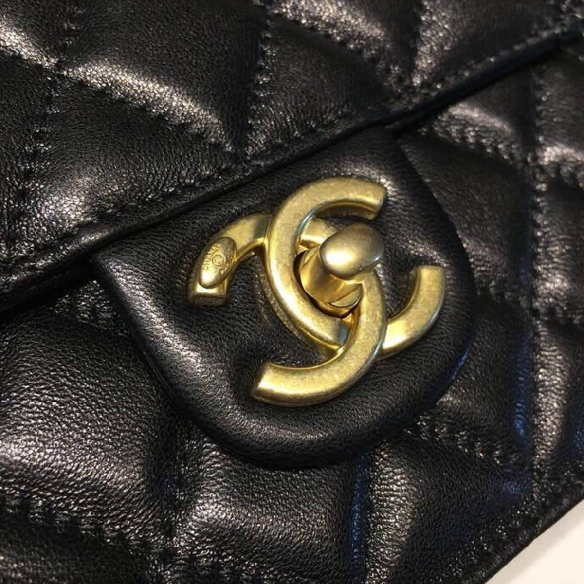 Chanel Small Pearl Chain Flap Bag AS0584