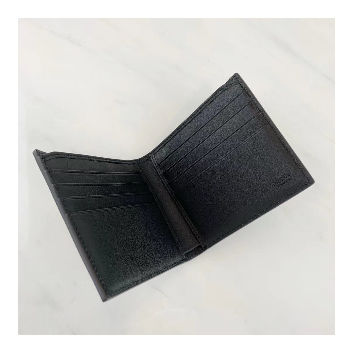 Gucci Signature Wallet 365466