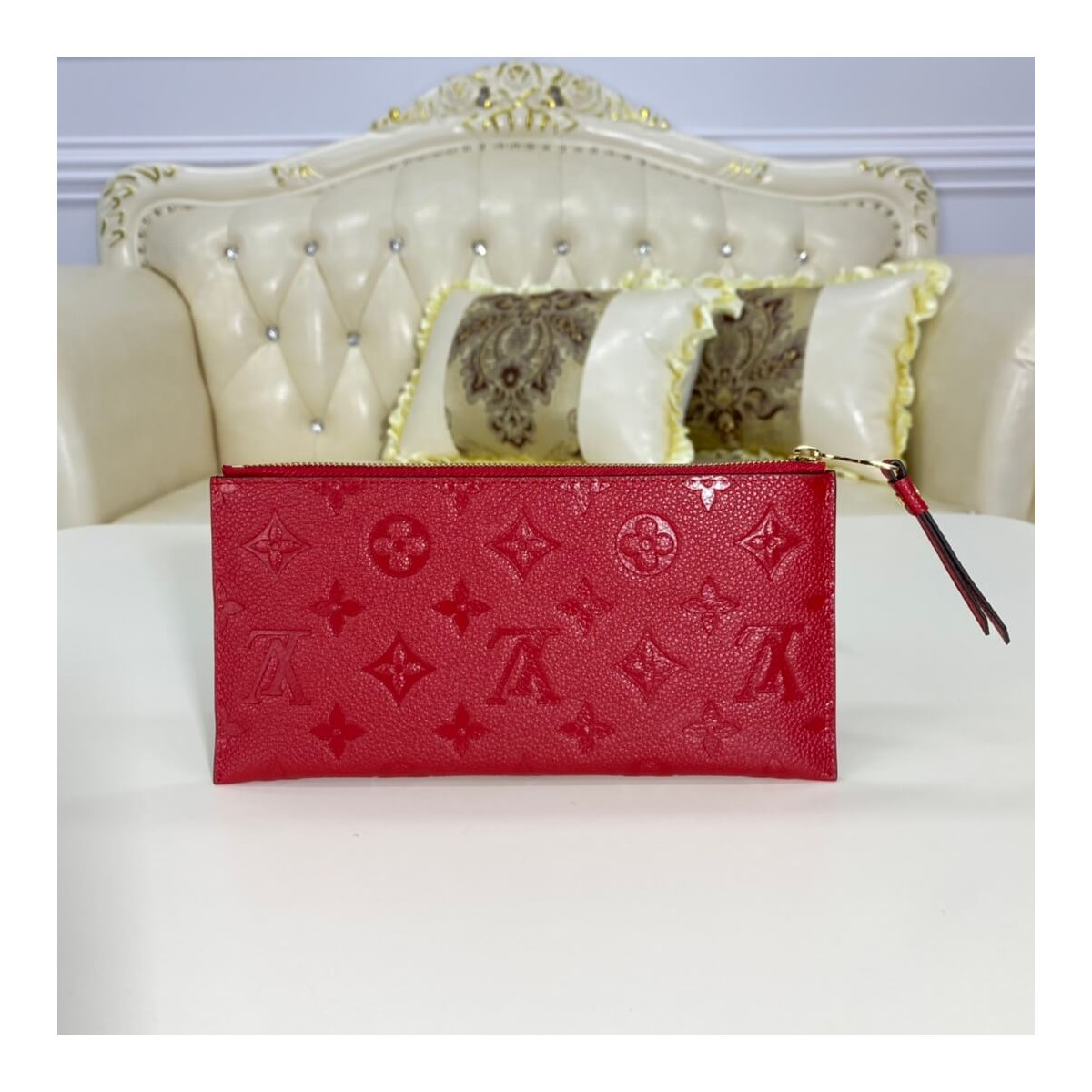 Louis Vuitton Pochette Melanie BB M68712