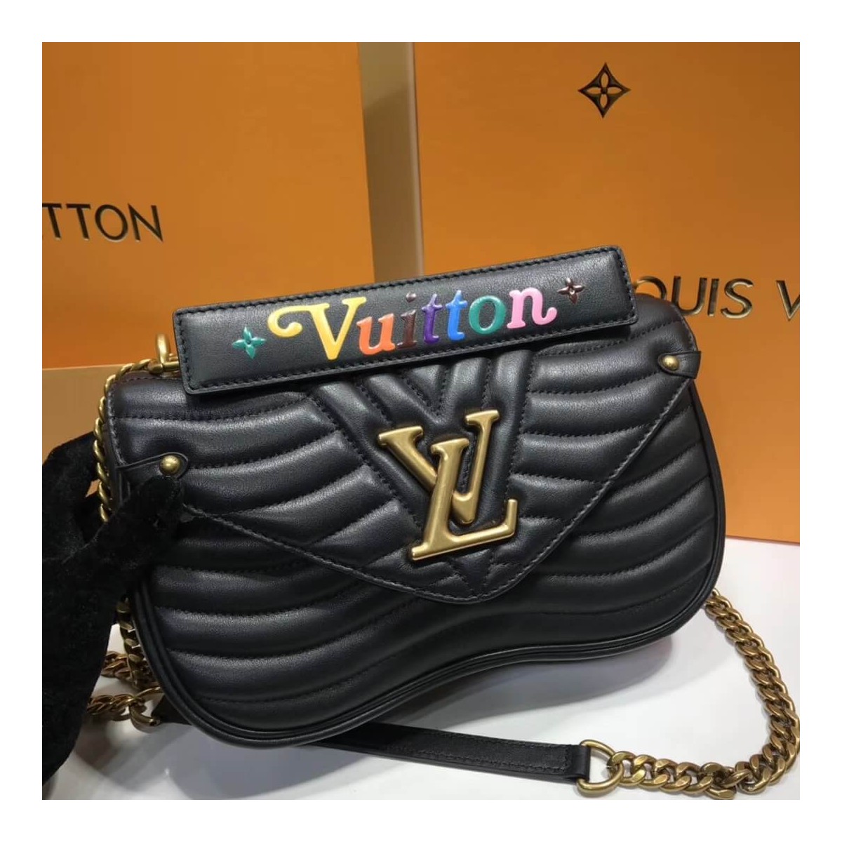 Louis Vuitton New Wave Chain Bag MM M51946