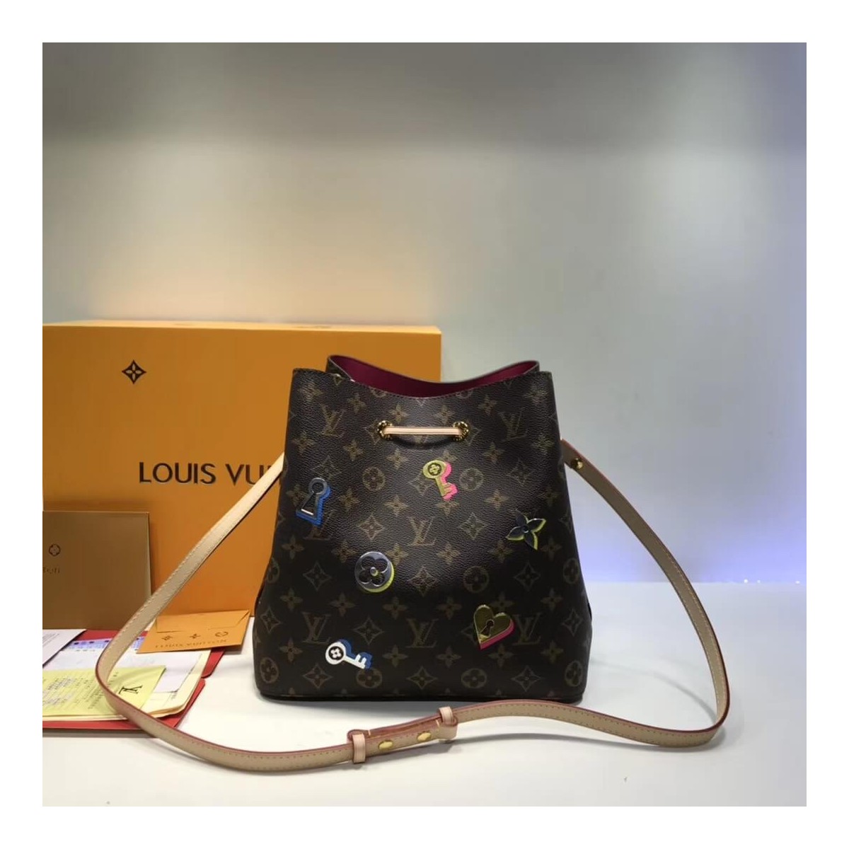 Louis Vuitton Monogram Canvas NeoNoe M44369