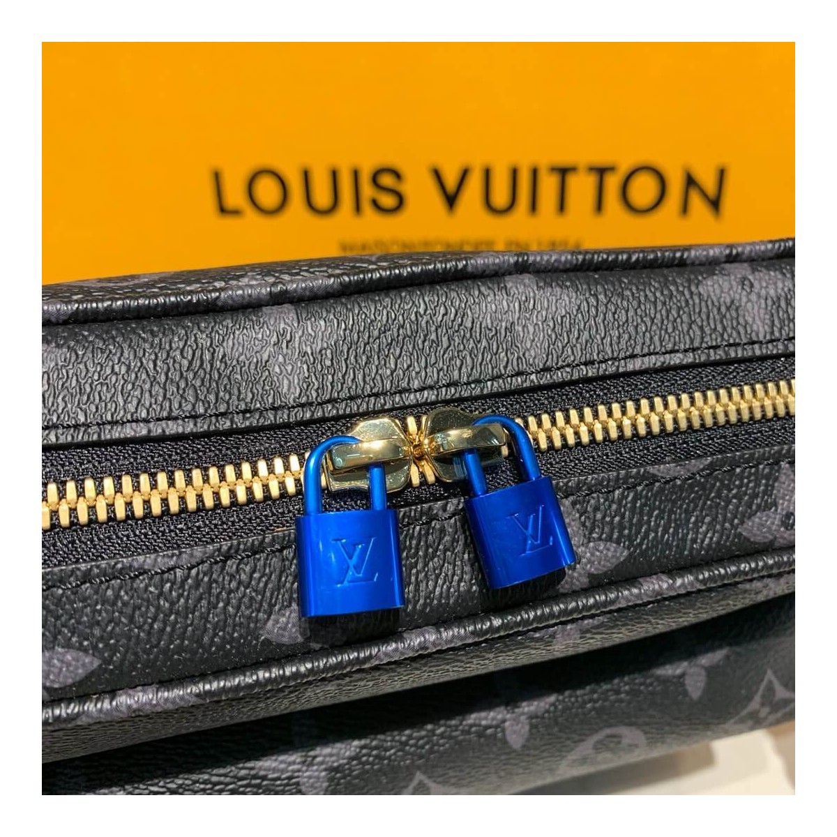 Louis Vuitton Monogram Messenger PM M43843