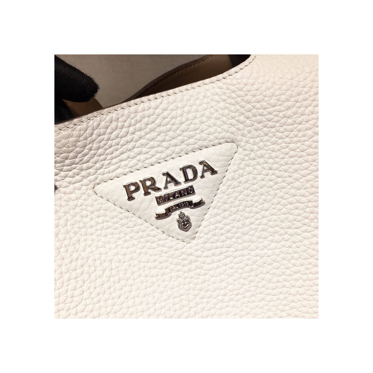 Prada Dynamique Leather Handbag 1BG335