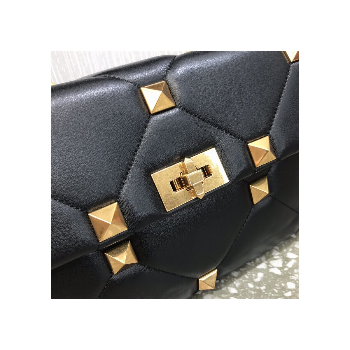 Valentino Large Roman Stud The Shoulder Bag In Nappa With Chain 1189L