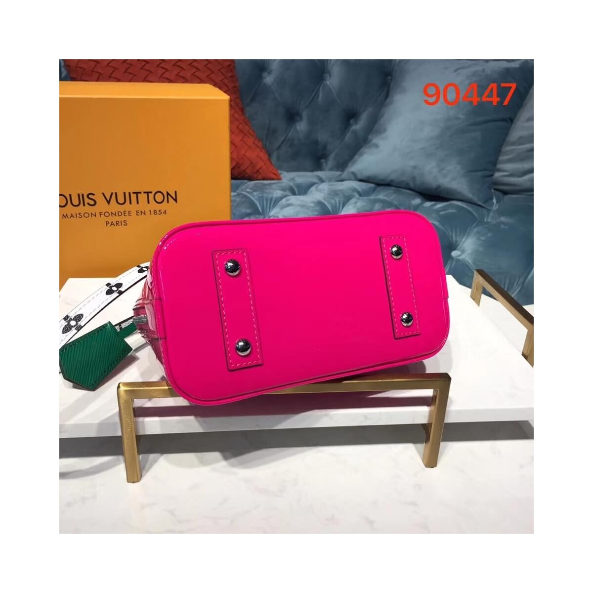 Louis Vuitton Monogram Vernis Alma BB M90447