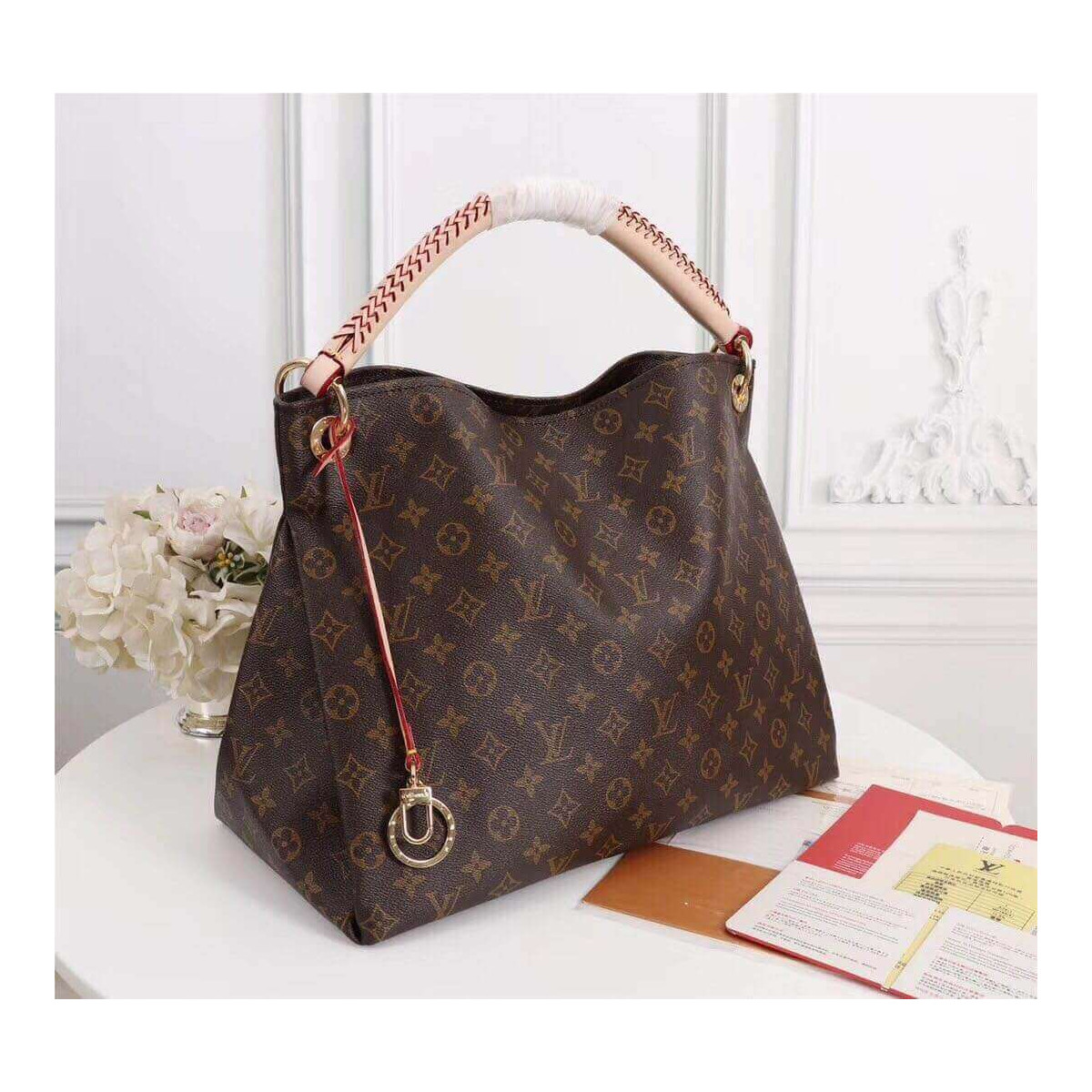 Louis Vuitton Monogram Canvas Artsy MM M40249