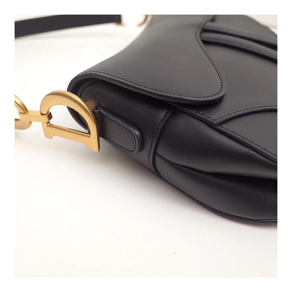 Christian Dior Smooth Calfskin Saddle Bag M0446