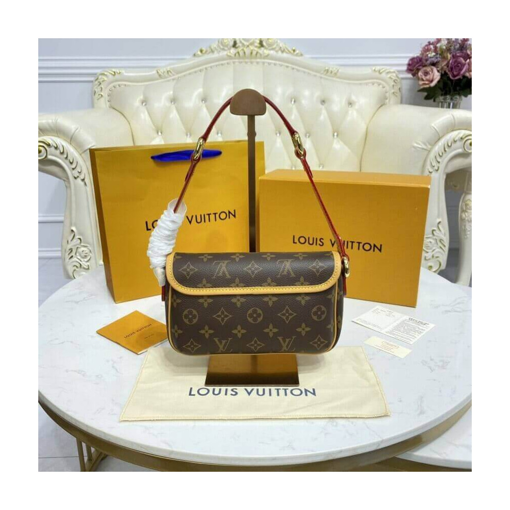 Louis Vuitton Tikal PM Shoulder Bag M40078