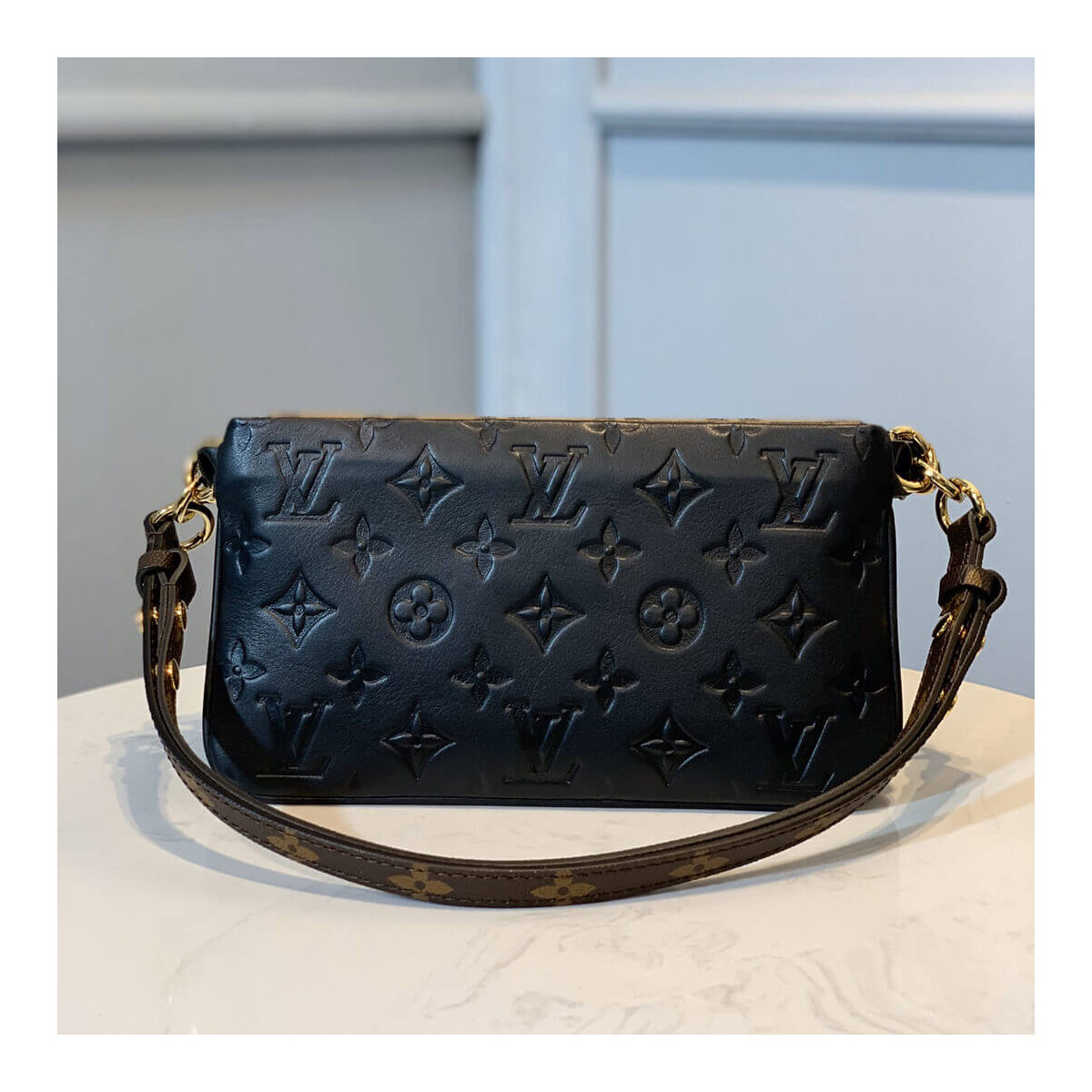 Louis Vuitton Multi Pochette Accessoires M57611