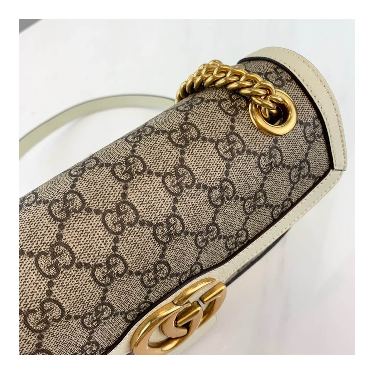 Gucci GG Supreme Small Shoulder Bag 443497