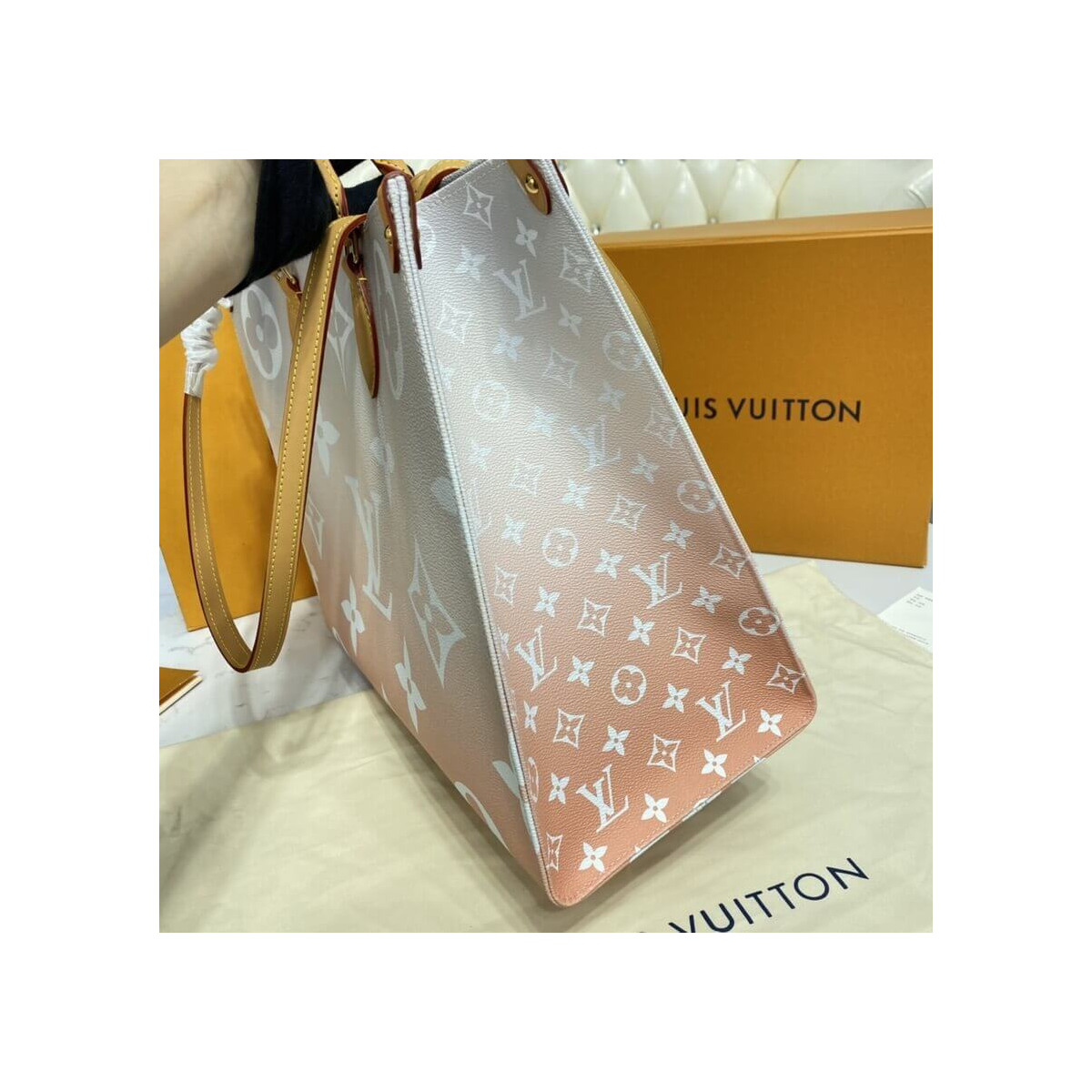 Louis Vuitton Onthego GM M57640