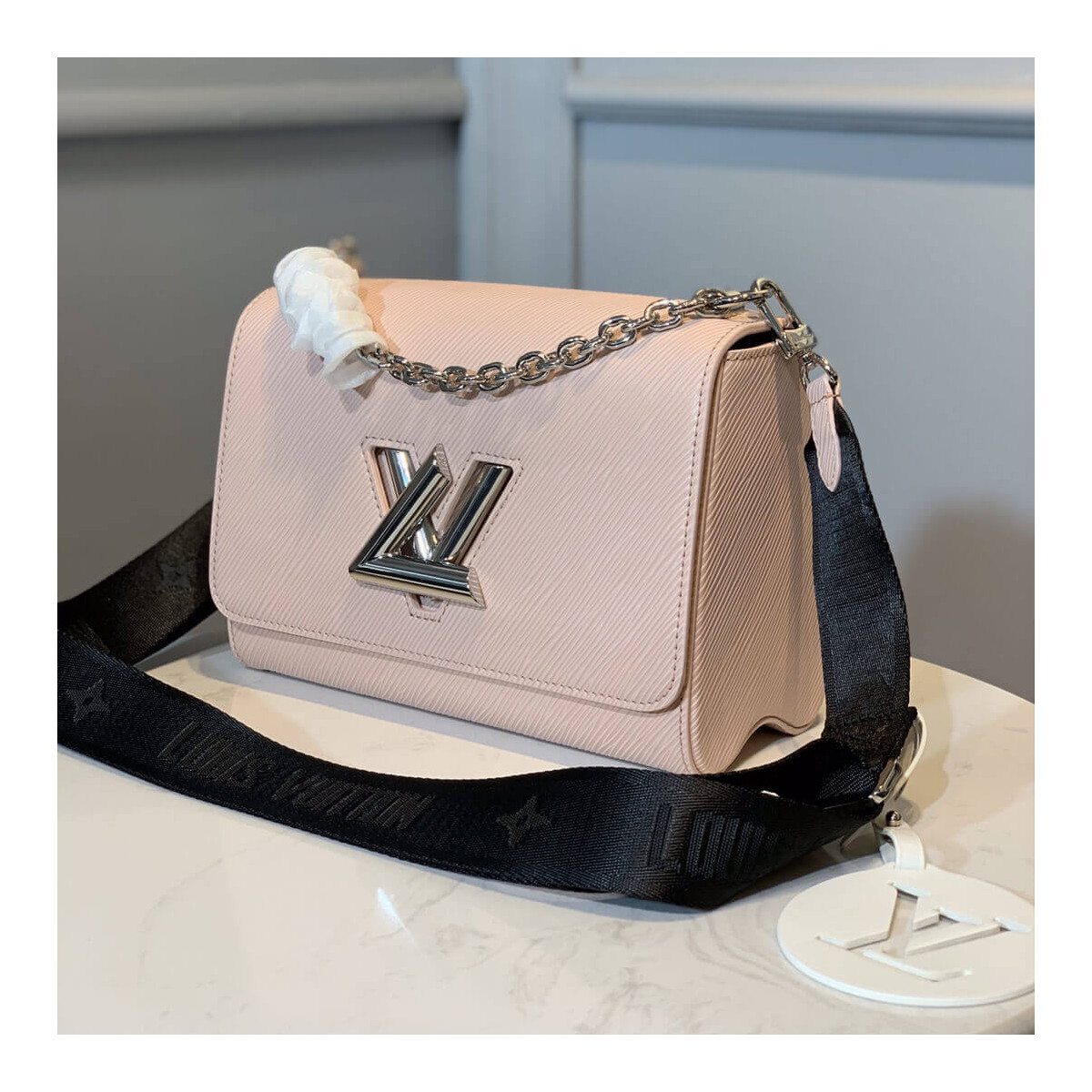 Louis Vuitton Twist MM M56628