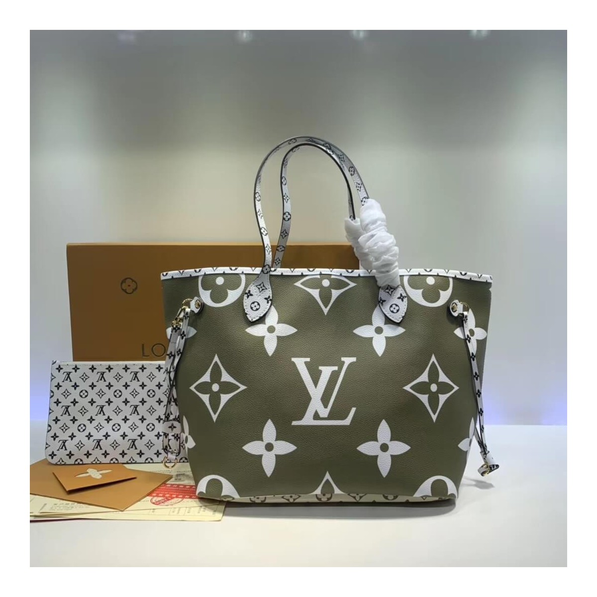 Louis Vuitton Neverfull MM M44567 M44568 M44588