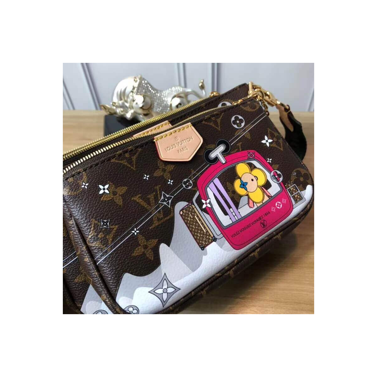 Louis Vuitton Paris Multi Pochette Accessoires M44813