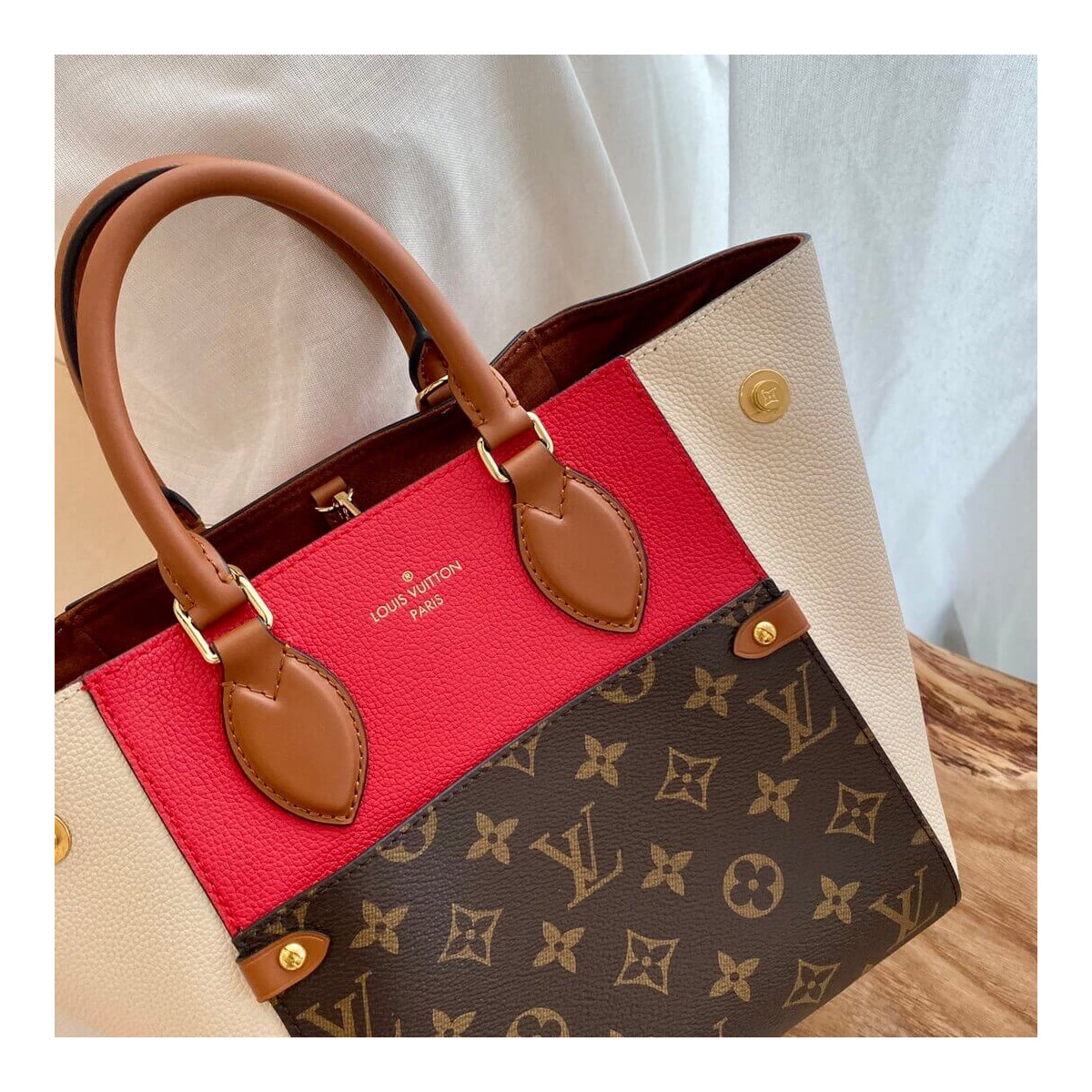 Louis Vuitton Fold Tote PM M45388 M45389