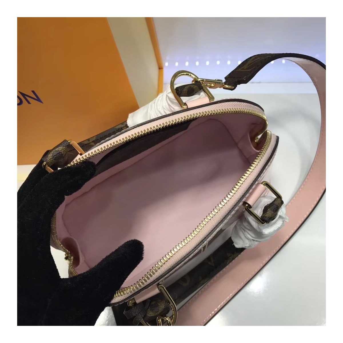 Louis Vuitton Patent Leather Alma BB M54785