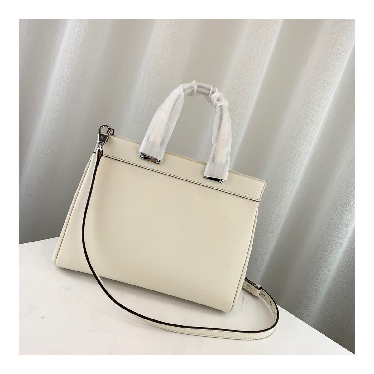 Gucci Zumi Ostrich Leather Medium Top Handle Bag 569712 White