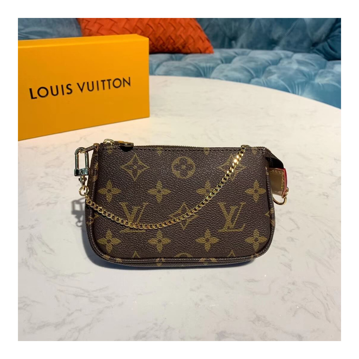 Louis Vuitton Mini Pochette Accessoires M58009