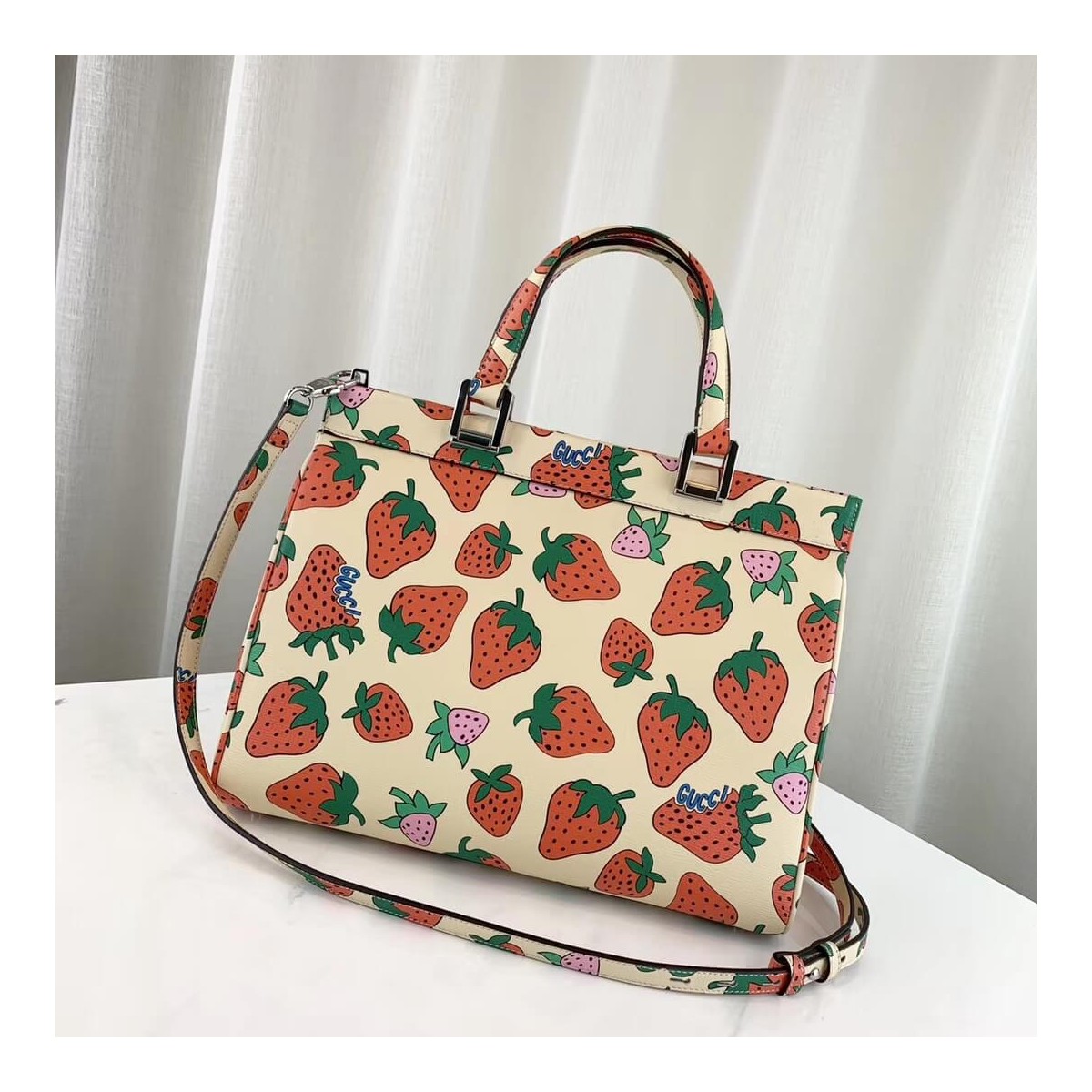 Gucci Zumi Strawberry Print Medium Top Handle Bag 564714