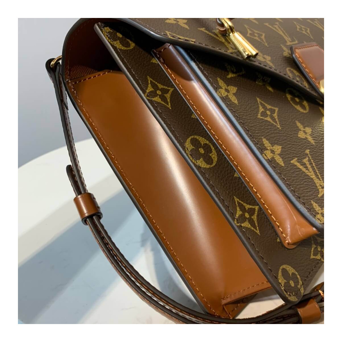 Louis Vuitton Monceau 26 Handbag Bag M51187