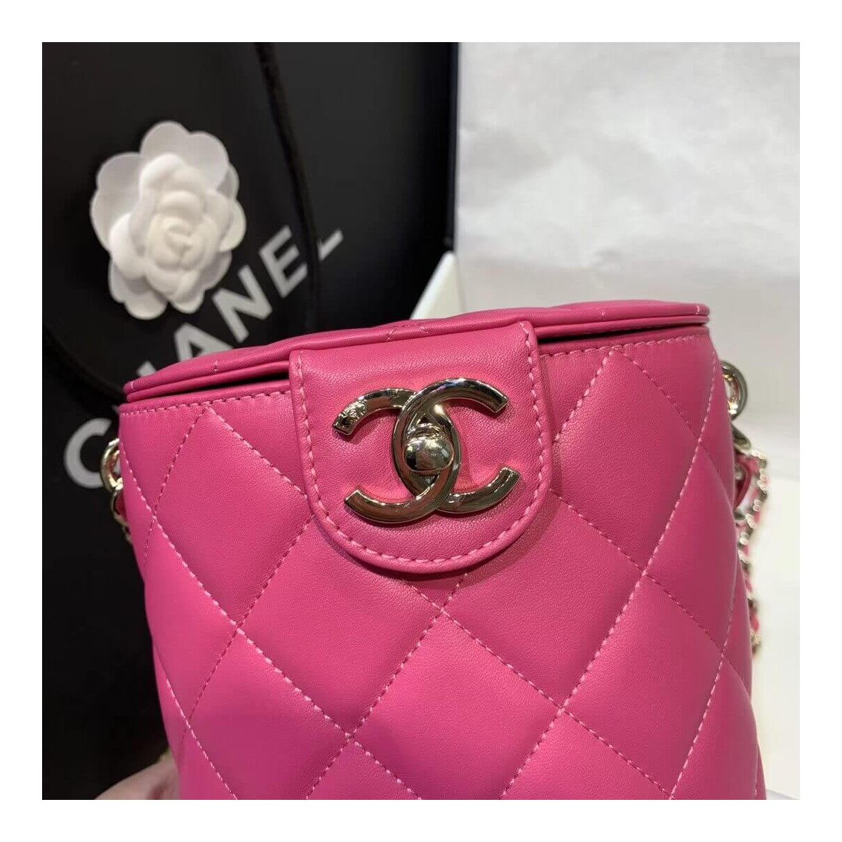 Chanel Round Vanity Case AS1355