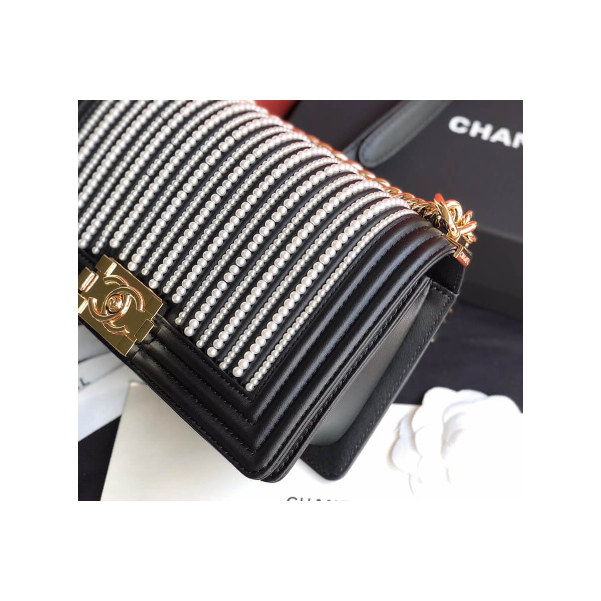 Chanel Imitation Pearls Boy Chanel Handbag A67086