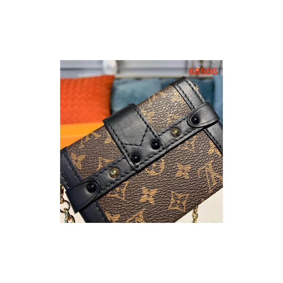 Louis Vuitton Essential Trunk M68566