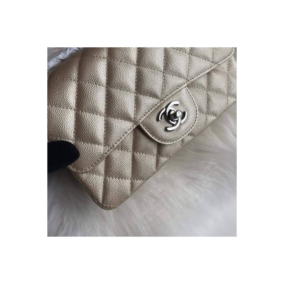 Chanel Caviar Calfskin 20cm Classic Flap Bag 1116