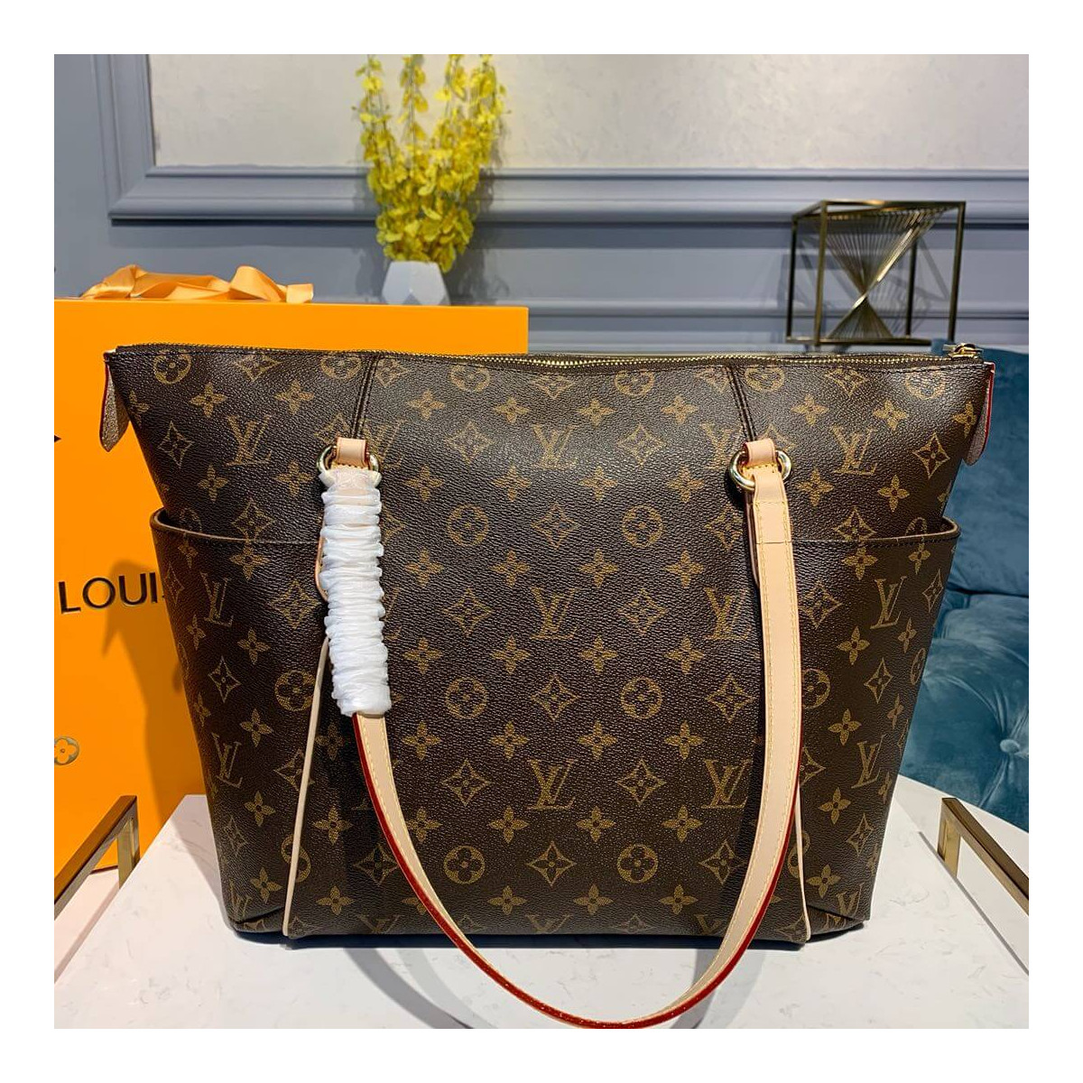 Louis Vuitton Monogram Canvas Totally MM M56689