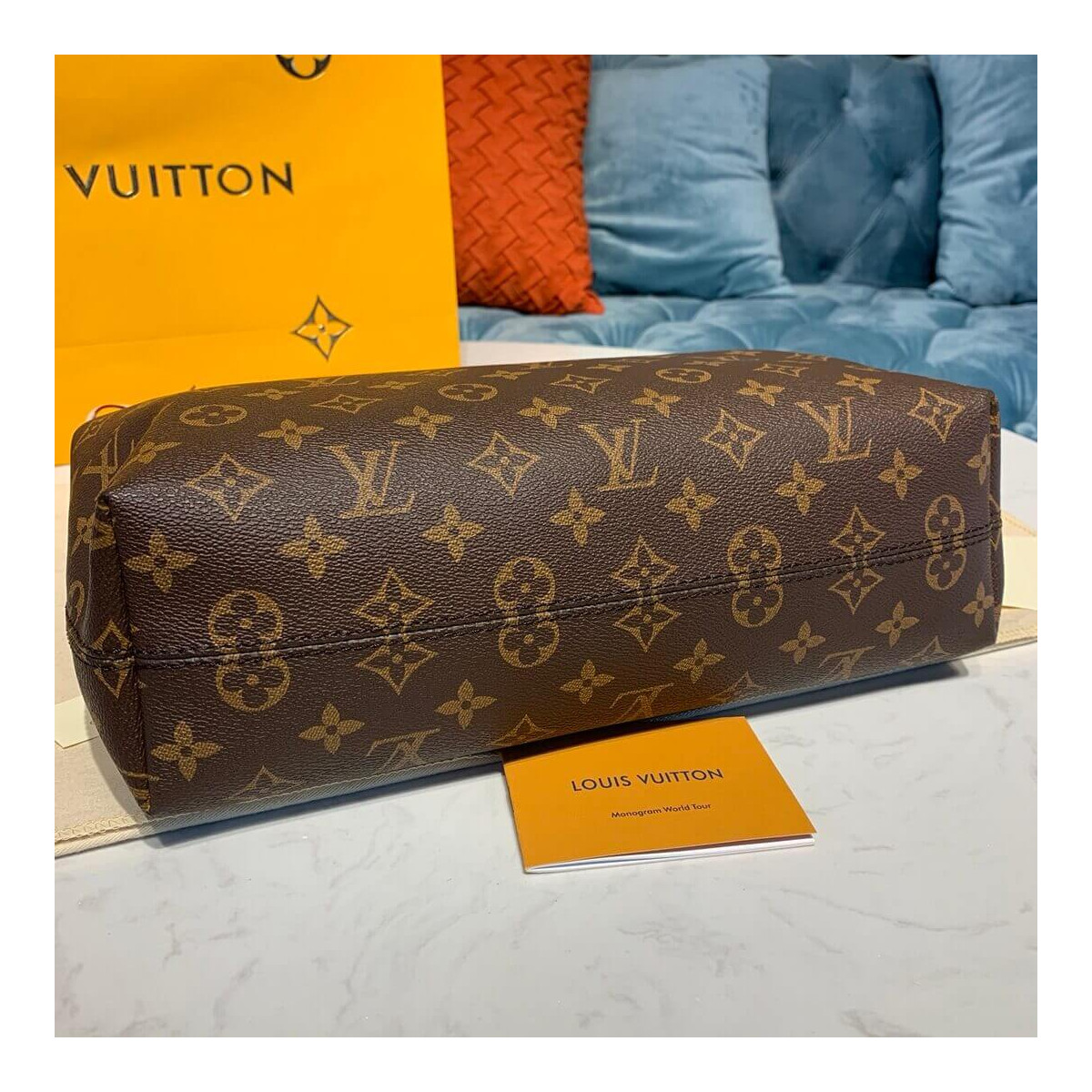 Louis Vuitton Monogram Canvas Graceful PM M43701